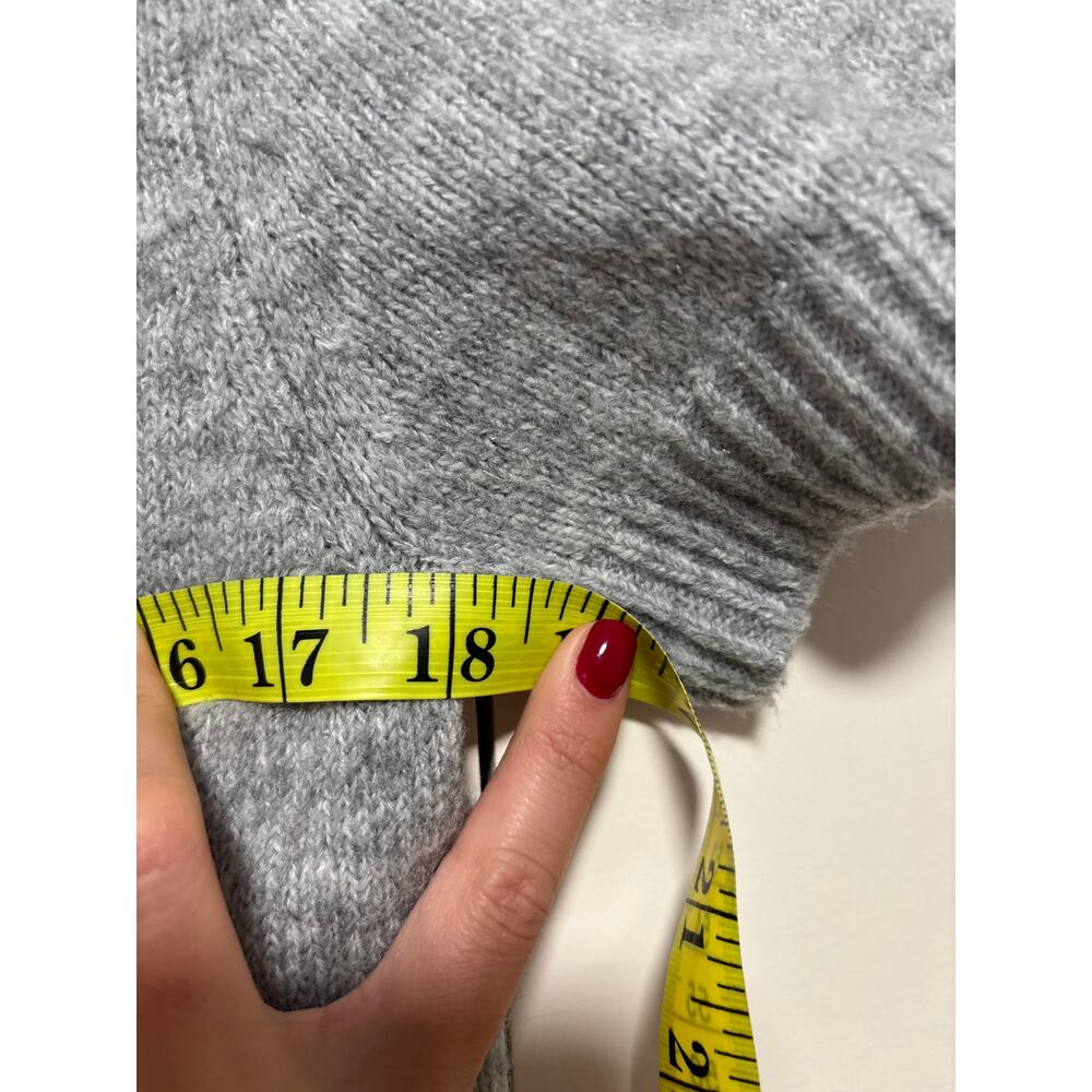 H&M Gray Short Sleeve Button Cardigan Sweater M - Picture 4 of 7